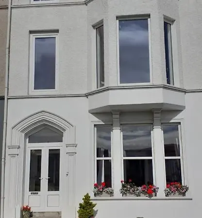 Mervue Apartment, 4 Causeway View, Portrush Exterior photo