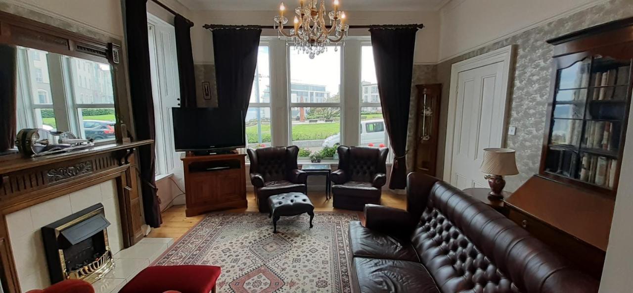 Mervue Apartment, 4 Causeway View,