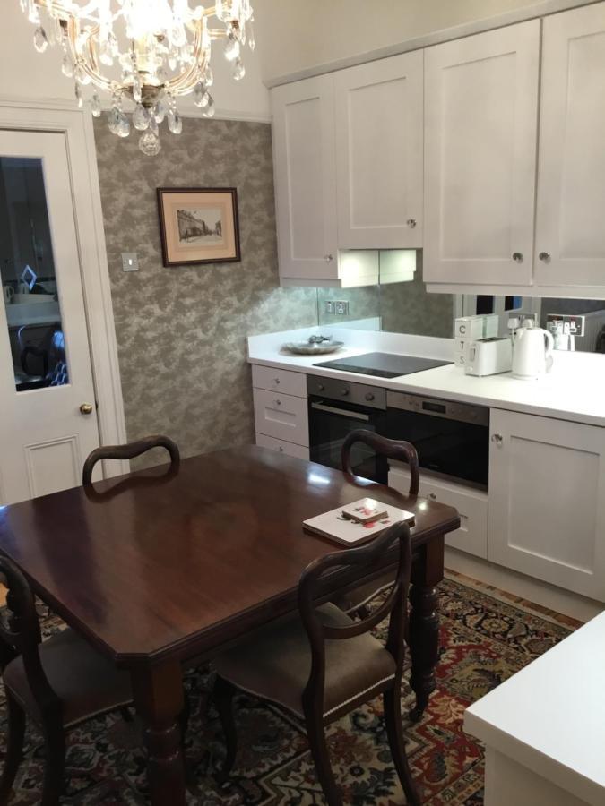 Mervue Apartment, 4 Causeway View, *
